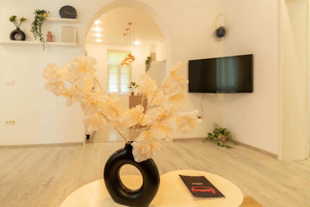Ideal Stay: Spacious 2Br Apt Near Calea Victoriei Bucareste Exterior foto