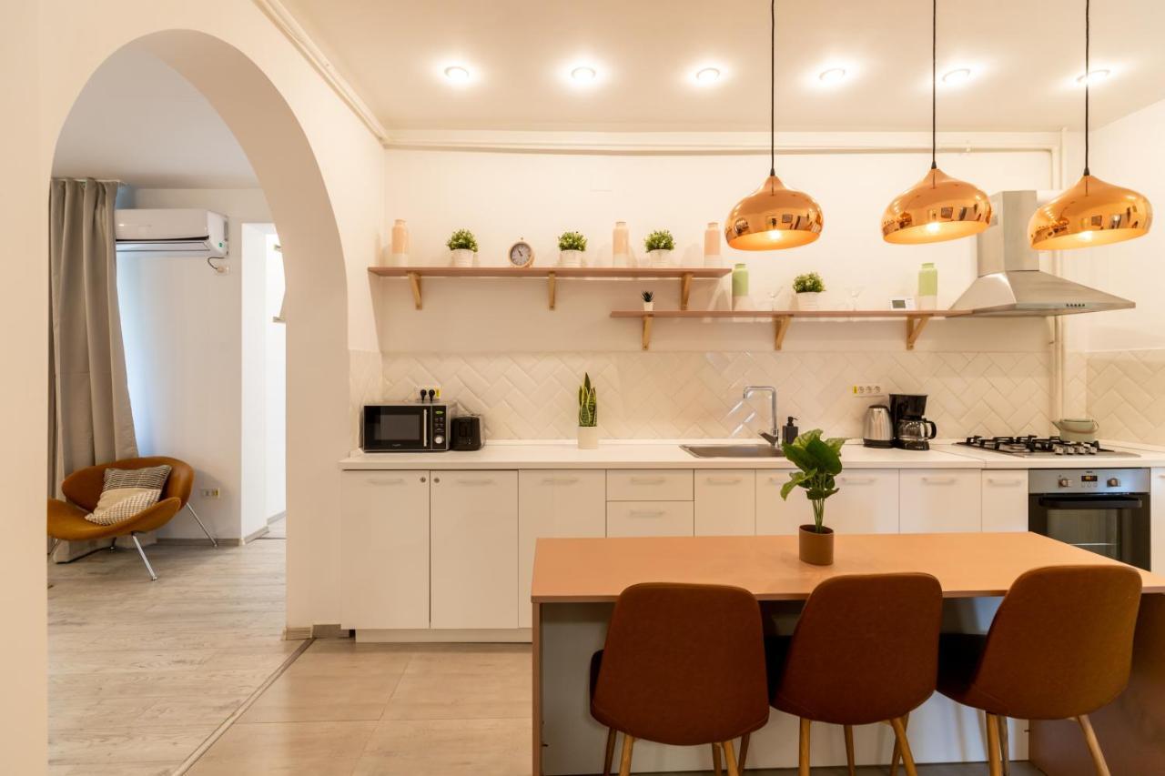 Ideal Stay: Spacious 2Br Apt Near Calea Victoriei Bucareste Exterior foto